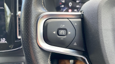 Volvo Xc40 2.0 B4P R DESIGN Pro 5dr Auto Petrol Estate